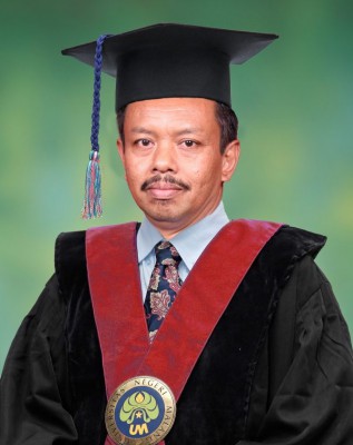 Prof. Dr. Waras Kamdi, M.Pd